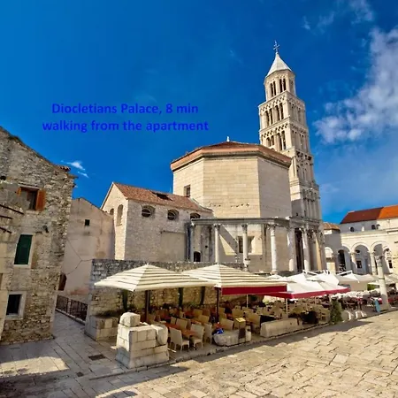 Near Center W Terrace On Of The Building *