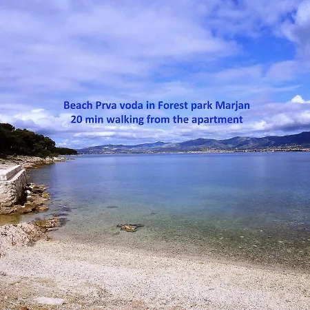 Near Center W Terrace On Of The Building Apartamento