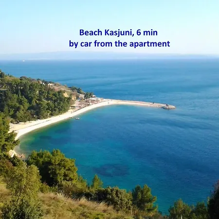 Near Center W Terrace On Of The Building *